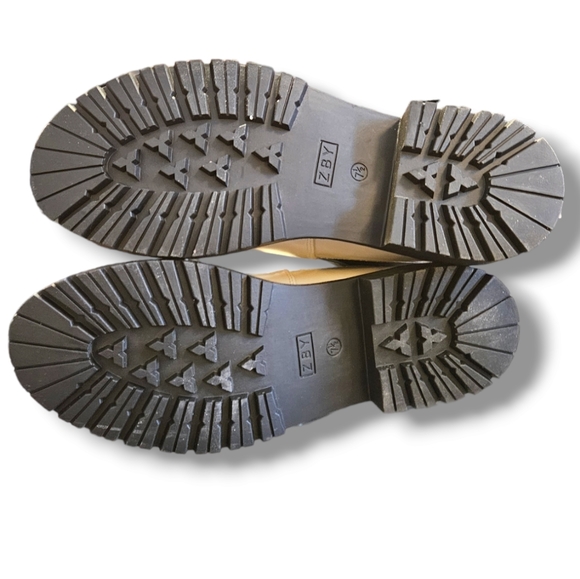 Pull on chelsea boots - Picture 7 of 7